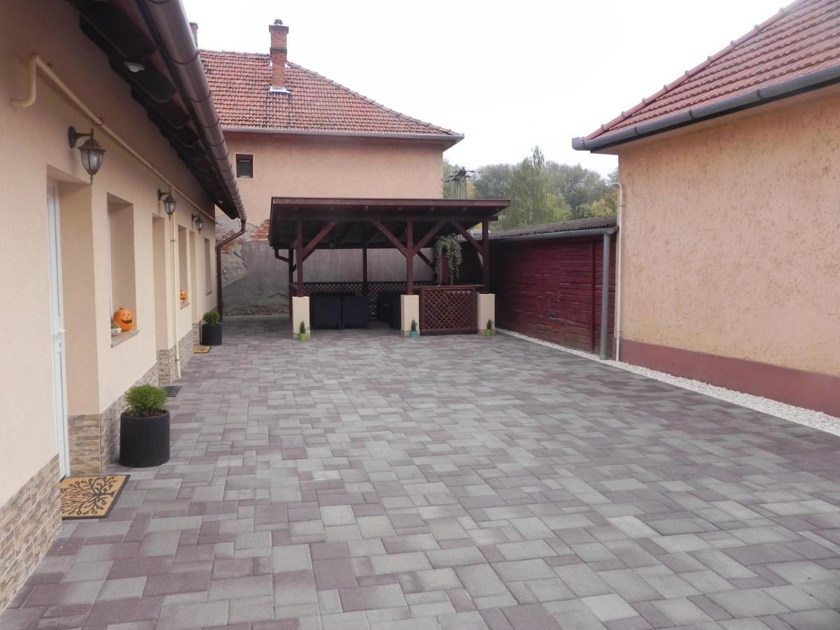 Tuerkiz Apartman Tokaj Exterior foto
